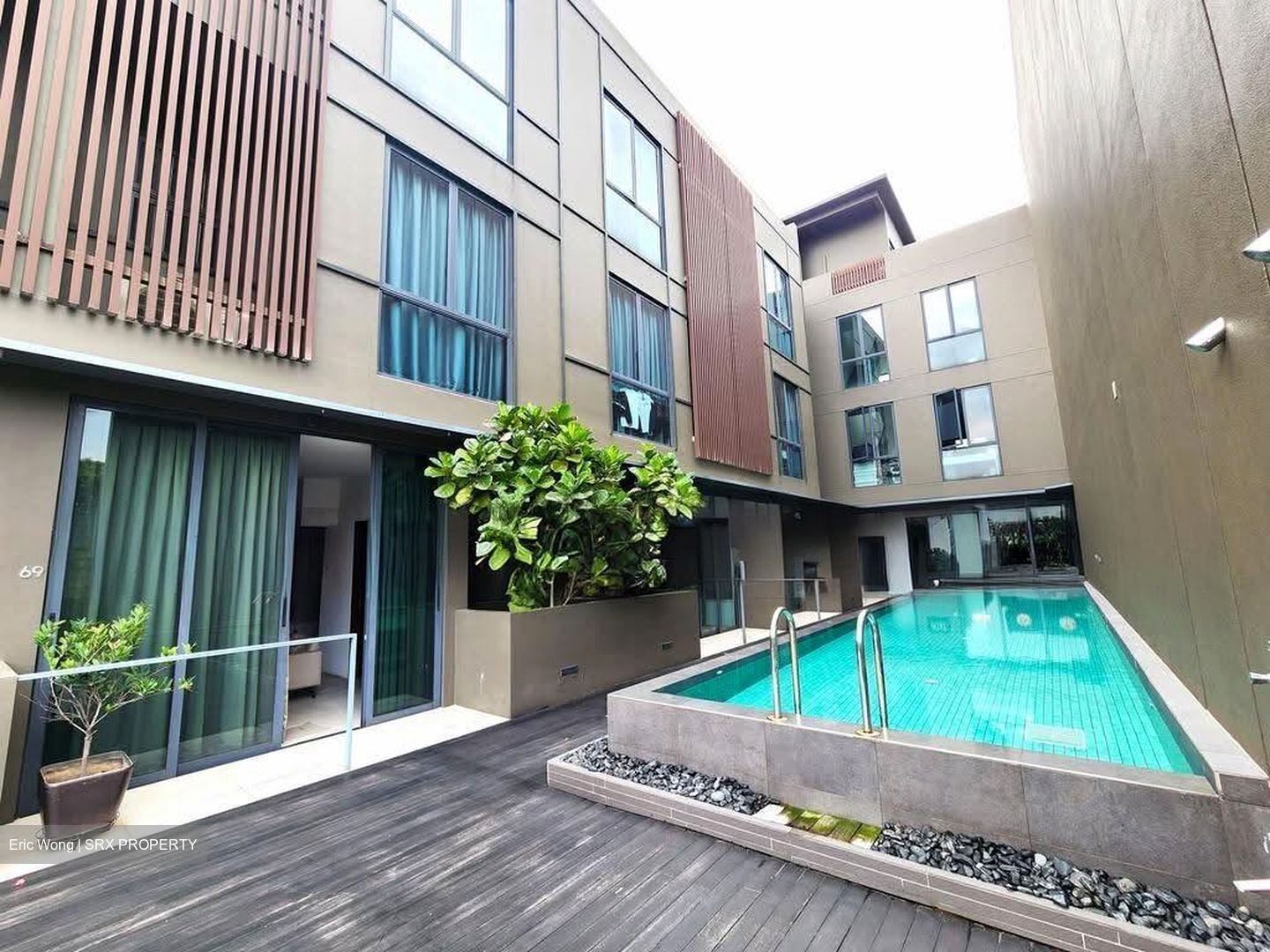 Senyum Residences (D14), Terrace #630549861